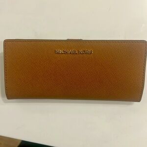 Brand new Michael kors wallet